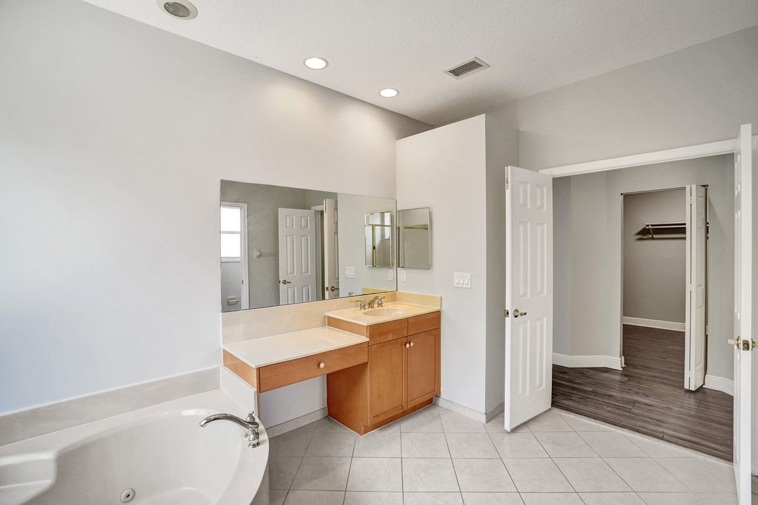 For Rent: $4,000 (4 beds, 2 baths, 3662 Square Feet)