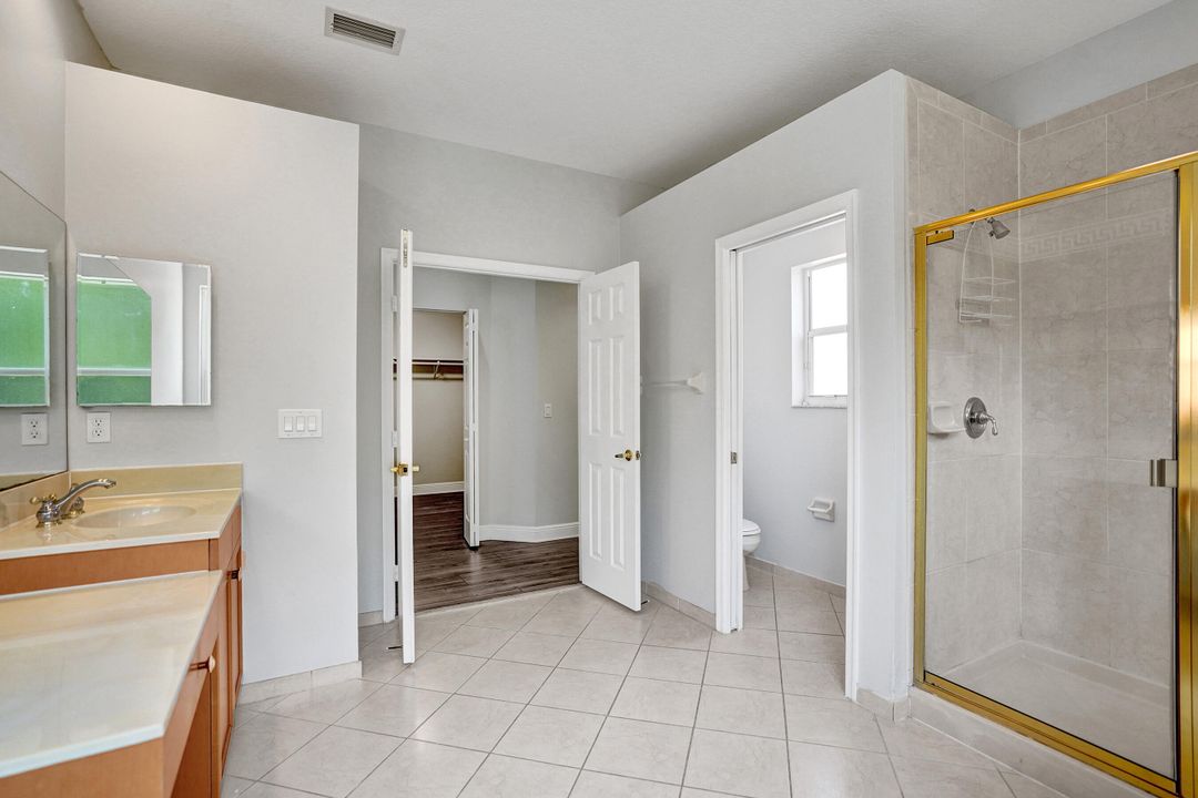 For Rent: $4,000 (4 beds, 2 baths, 3662 Square Feet)