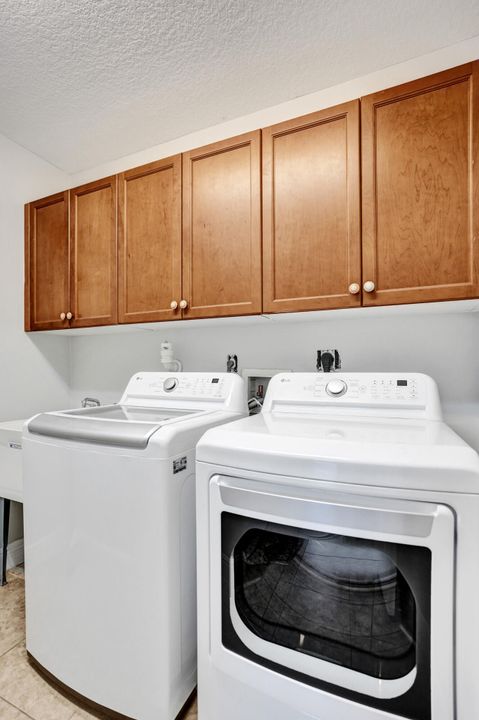 For Rent: $4,000 (4 beds, 2 baths, 3662 Square Feet)