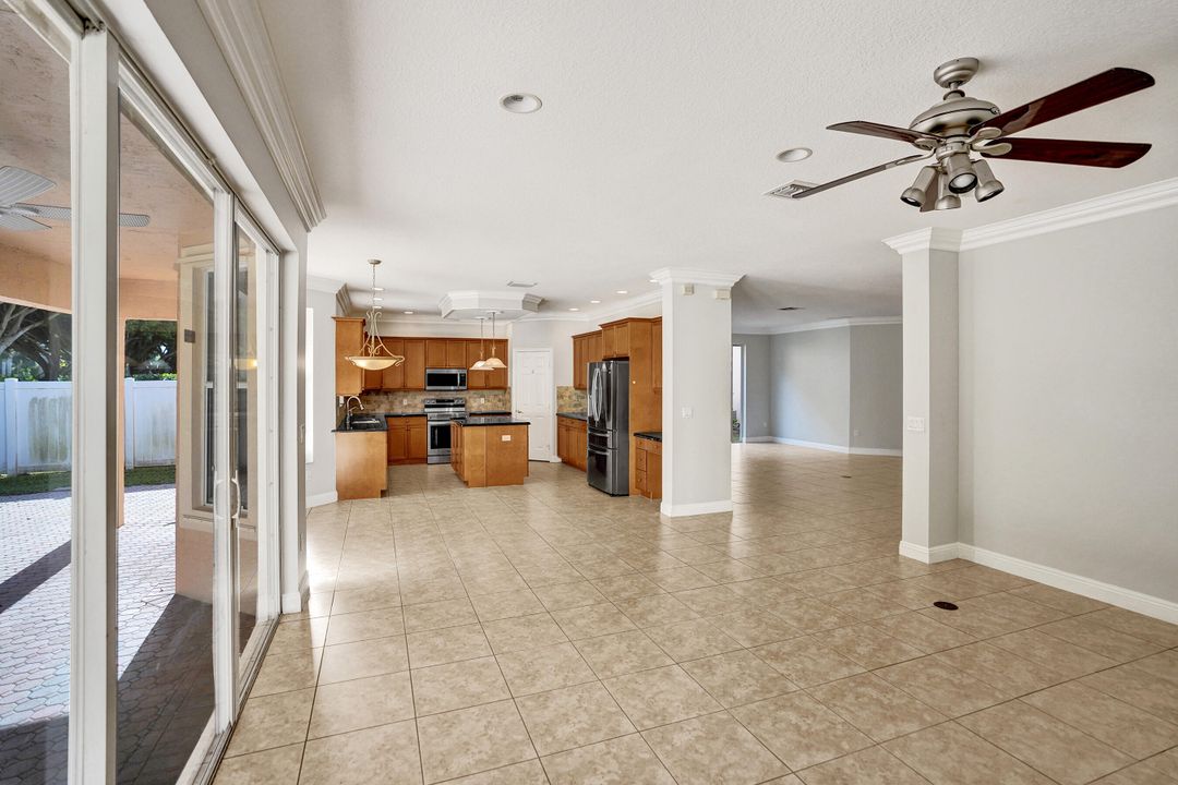 For Rent: $4,000 (4 beds, 2 baths, 3662 Square Feet)