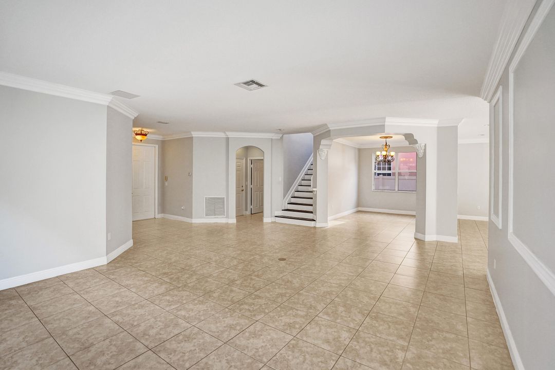 For Rent: $4,000 (4 beds, 2 baths, 3662 Square Feet)