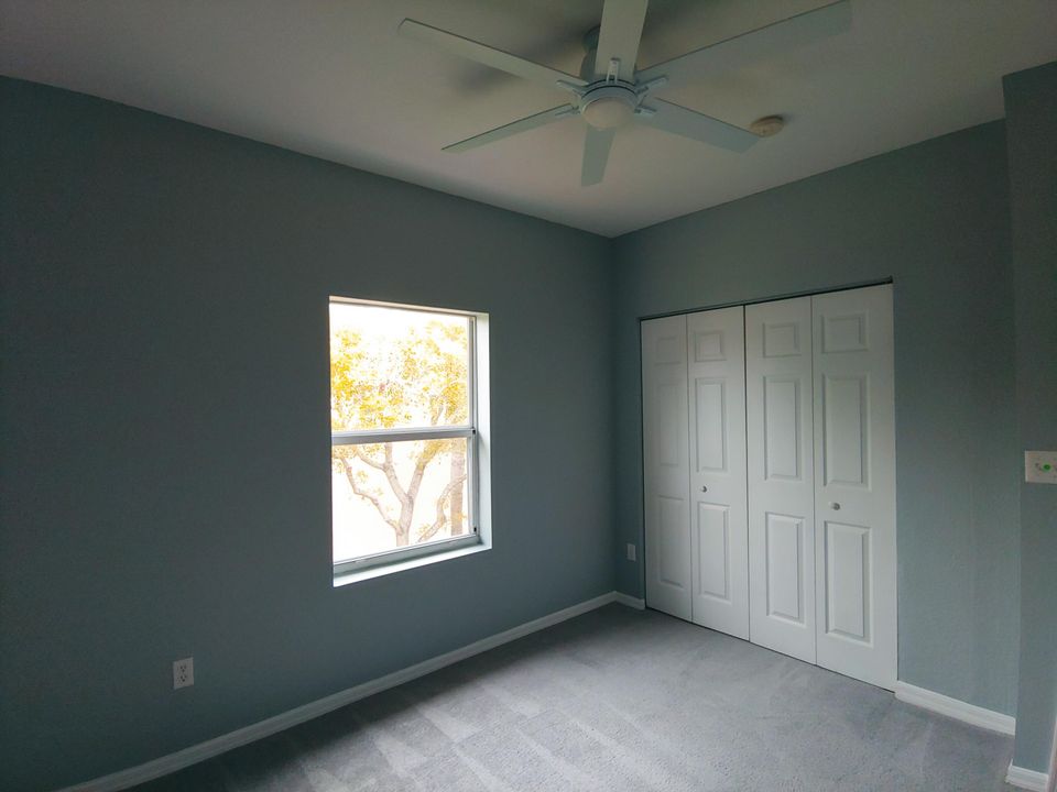 Active With Contract: $2,300 (3 beds, 2 baths, 1543 Square Feet)