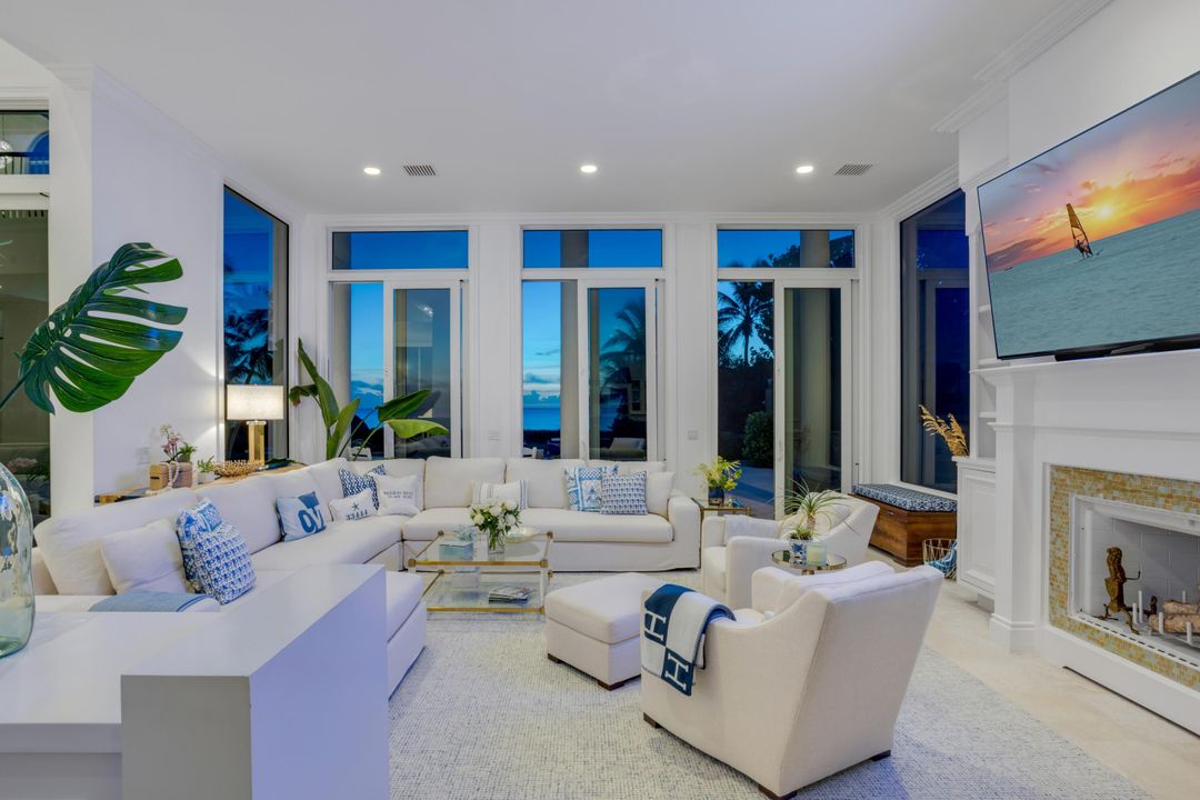 En Venta: $21,900,000 (8 camas, 6 baños, 6387 Pies cuadrados)