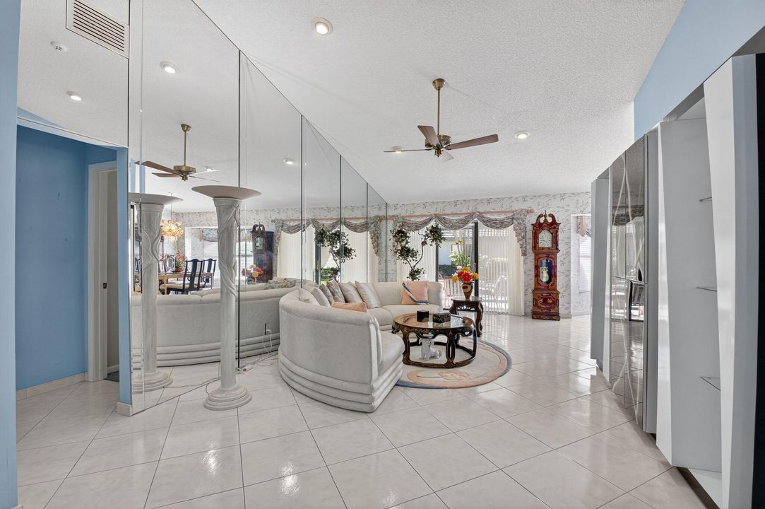 Active With Contract: $325,000 (2 beds, 2 baths, 1599 Square Feet)