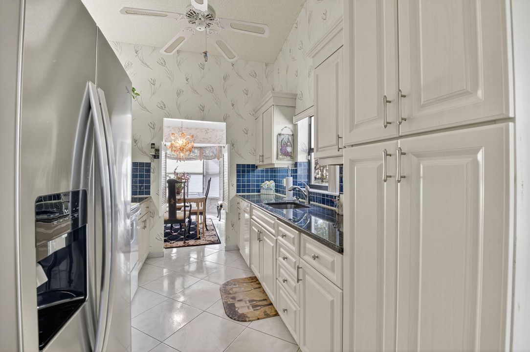 Active With Contract: $325,000 (2 beds, 2 baths, 1599 Square Feet)