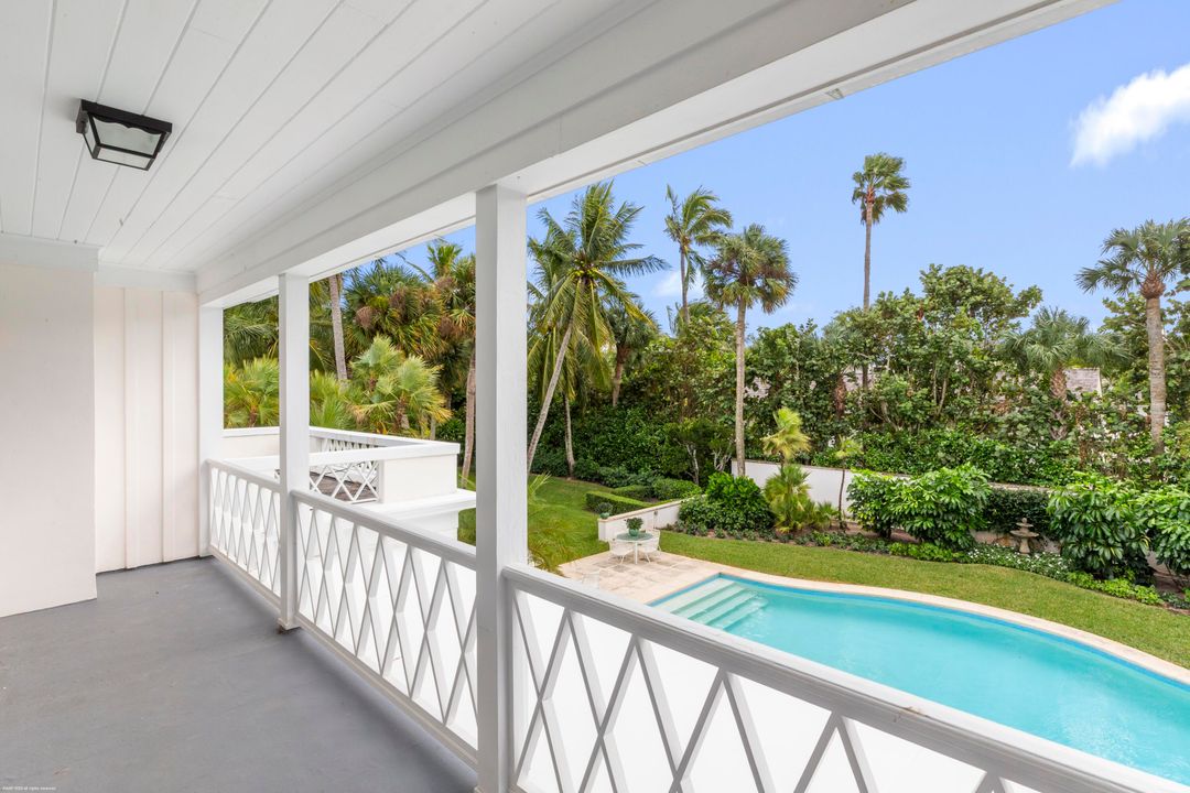 Active With Contract: $6,400,000 (7 beds, 4 baths, 3370 Square Feet)