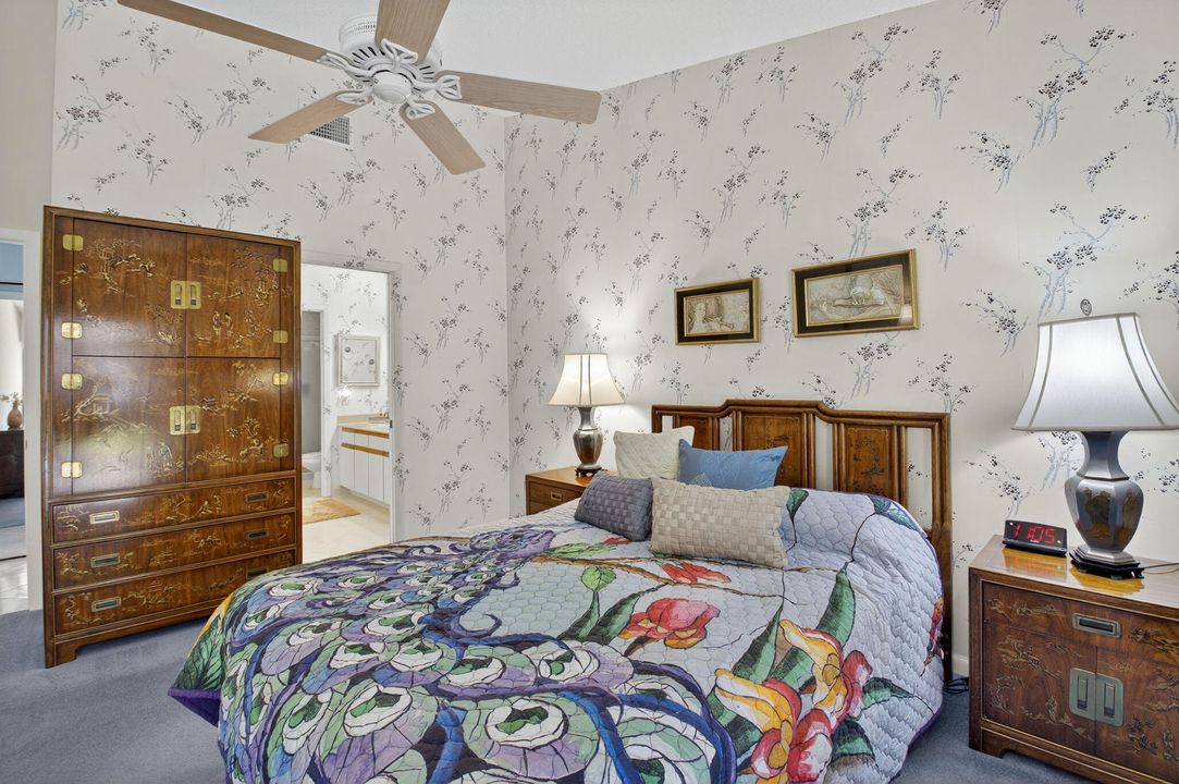 Active With Contract: $325,000 (2 beds, 2 baths, 1599 Square Feet)