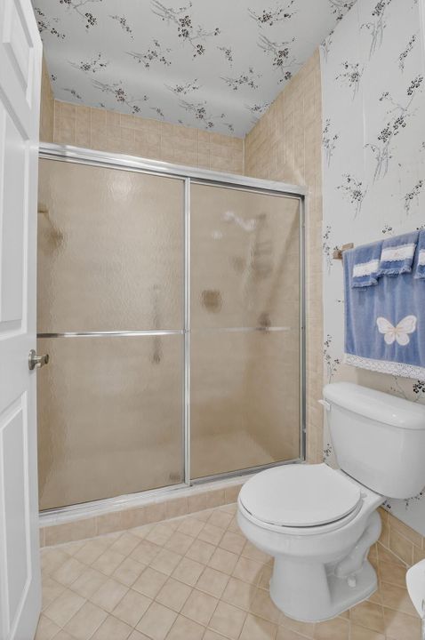 Active With Contract: $325,000 (2 beds, 2 baths, 1599 Square Feet)