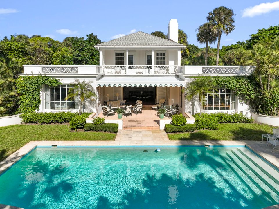 Active With Contract: $6,400,000 (7 beds, 4 baths, 3370 Square Feet)