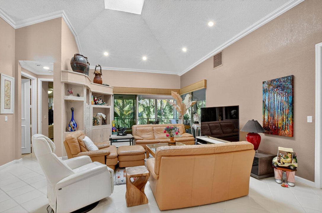 For Sale: $688,000 (3 beds, 2 baths, 1650 Square Feet)