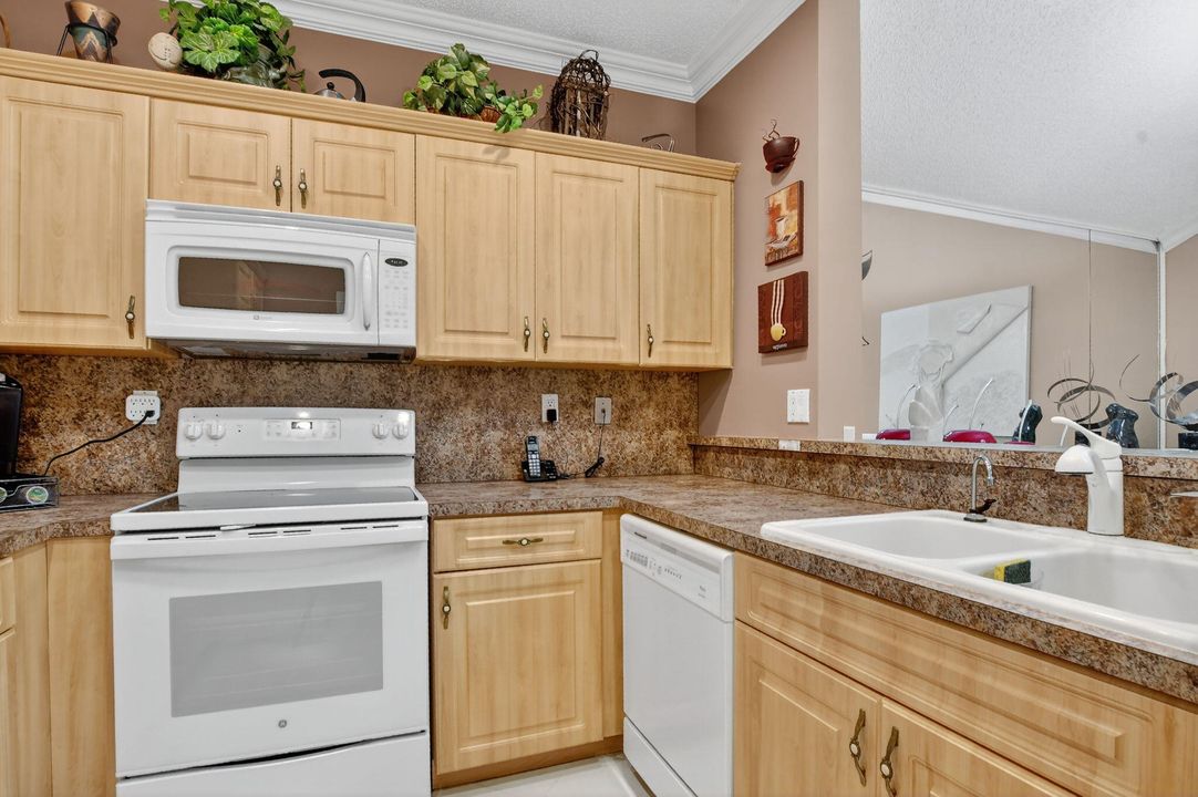 For Sale: $688,000 (3 beds, 2 baths, 1650 Square Feet)