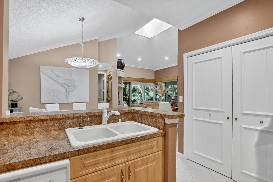 For Sale: $688,000 (3 beds, 2 baths, 1650 Square Feet)