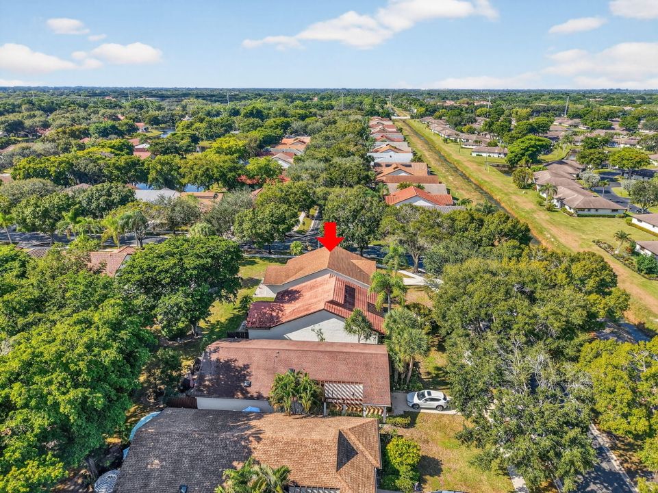 Active With Contract: $325,000 (2 beds, 2 baths, 1599 Square Feet)