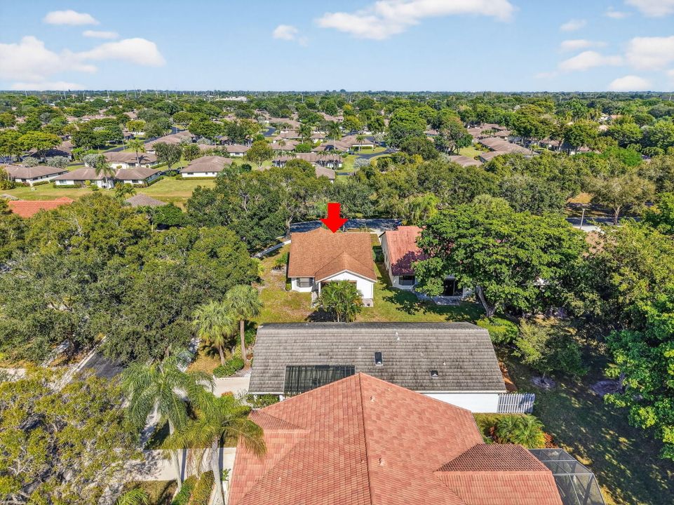 Active With Contract: $325,000 (2 beds, 2 baths, 1599 Square Feet)