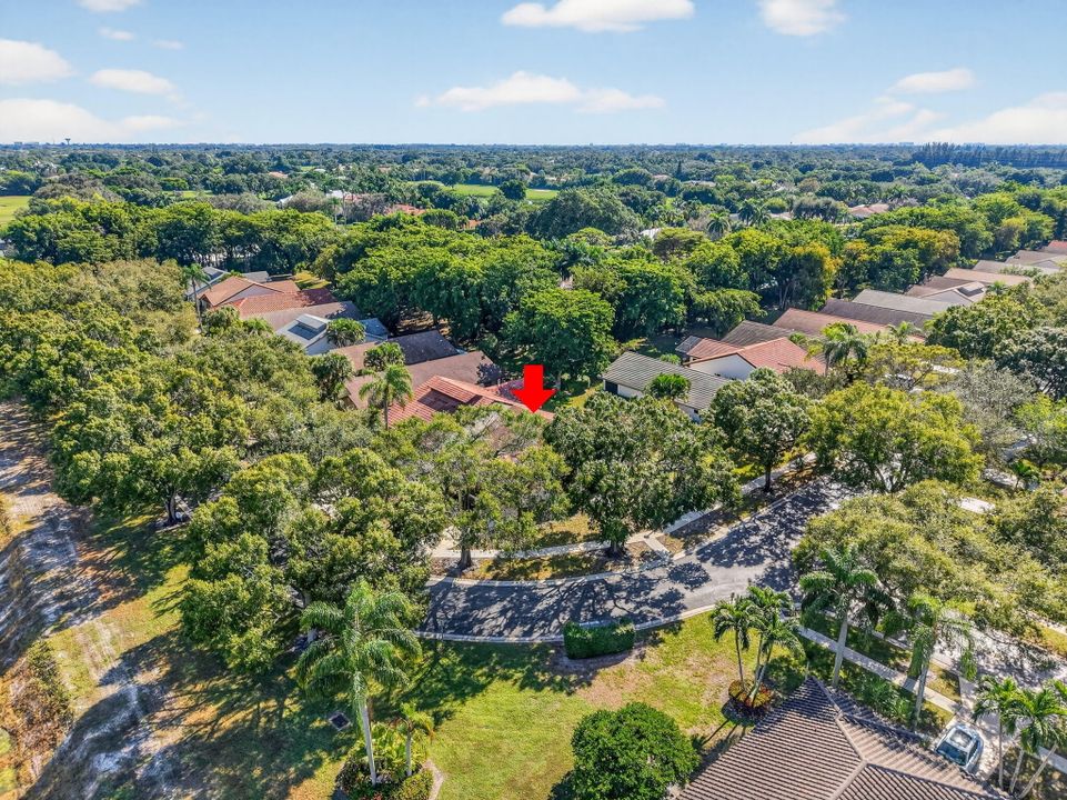 Active With Contract: $325,000 (2 beds, 2 baths, 1599 Square Feet)