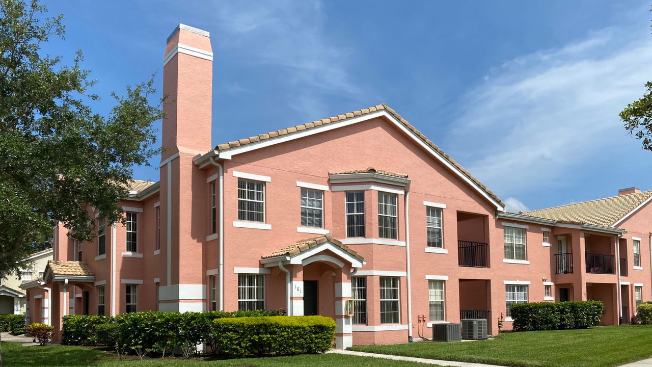 出租: $2,200 (3 贝兹, 2 浴室, 1467 平方英尺)