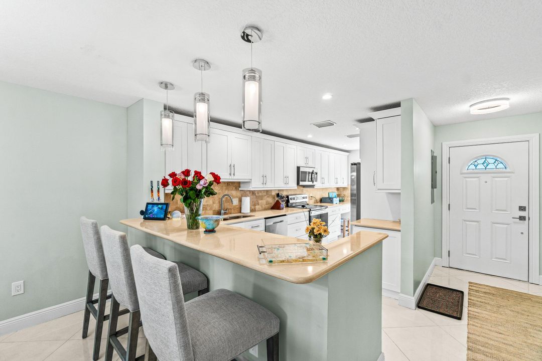 For Sale: $48,900 (2 beds, 2 baths, 1388 Square Feet)