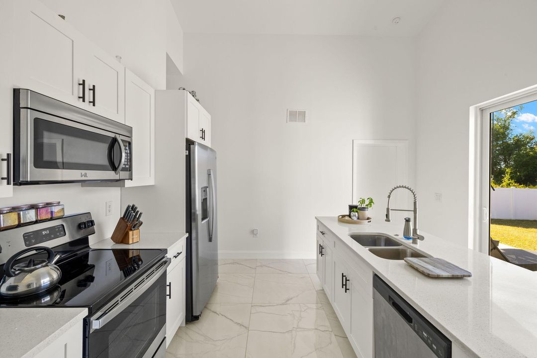 На продажу: $315,000 (3 спален, 2 ванн, 1616 Квадратных фут)