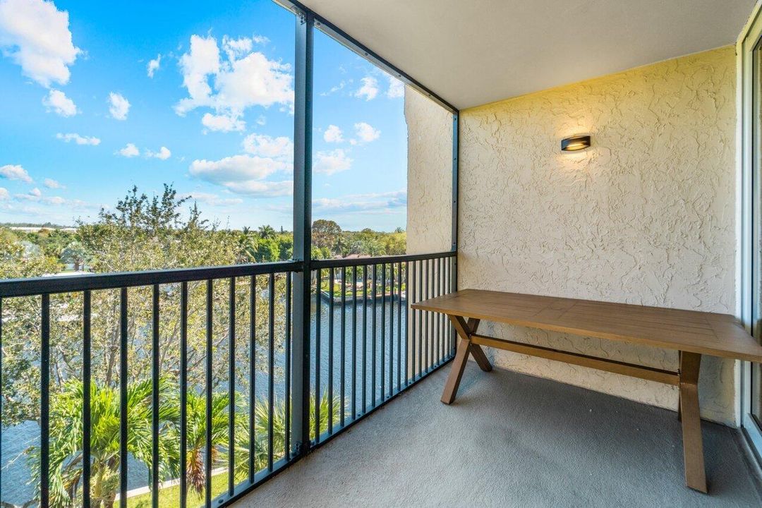 合同活跃: $2,750 (1 贝兹, 1 浴室, 795 平方英尺)