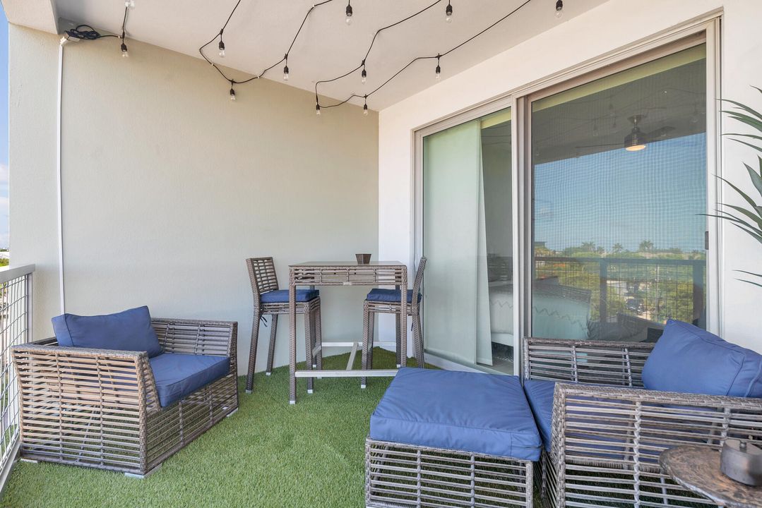 For Sale: $1,299,000 (2 beds, 2 baths, 1346 Square Feet)