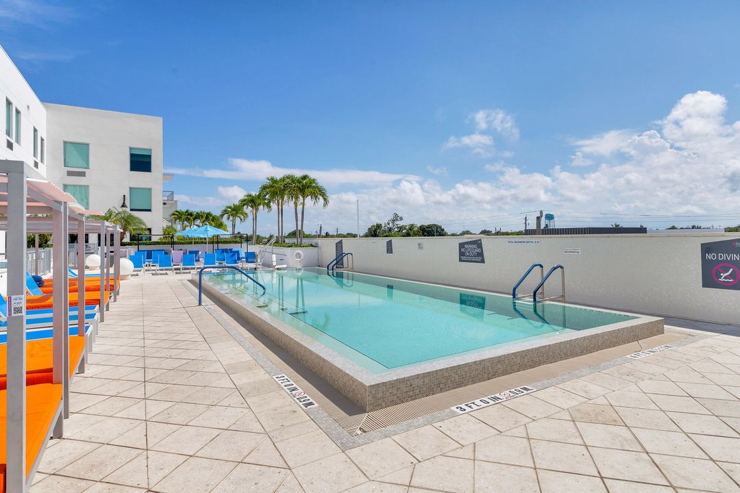 For Sale: $1,299,000 (2 beds, 2 baths, 1346 Square Feet)