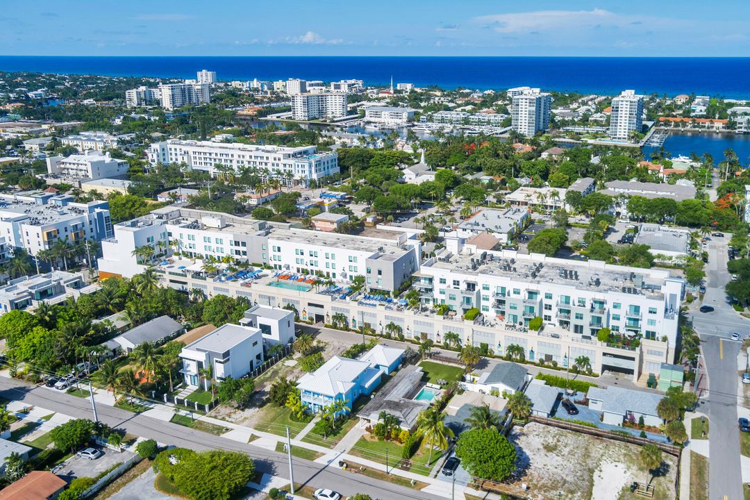 For Sale: $1,299,000 (2 beds, 2 baths, 1346 Square Feet)