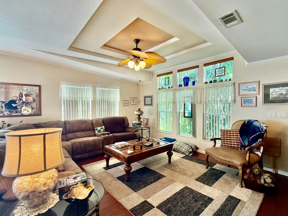 For Sale: $169,500 (3 beds, 2 baths, 1750 Square Feet)