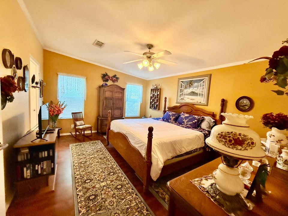 For Sale: $169,500 (3 beds, 2 baths, 1750 Square Feet)