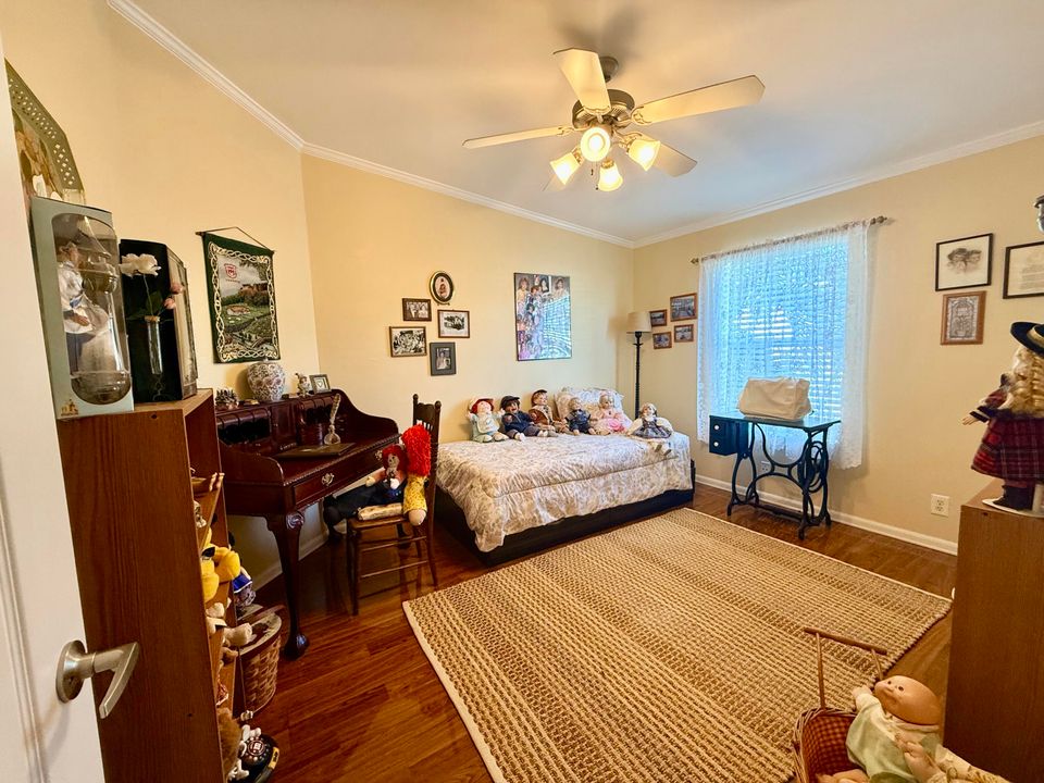 For Sale: $169,500 (3 beds, 2 baths, 1750 Square Feet)