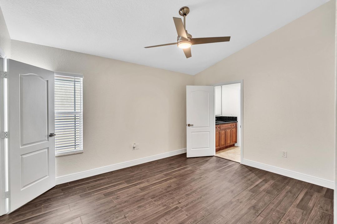 合同活跃: $420,000 (3 贝兹, 2 浴室, 1826 平方英尺)