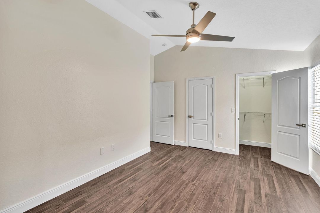 合同活跃: $420,000 (3 贝兹, 2 浴室, 1826 平方英尺)