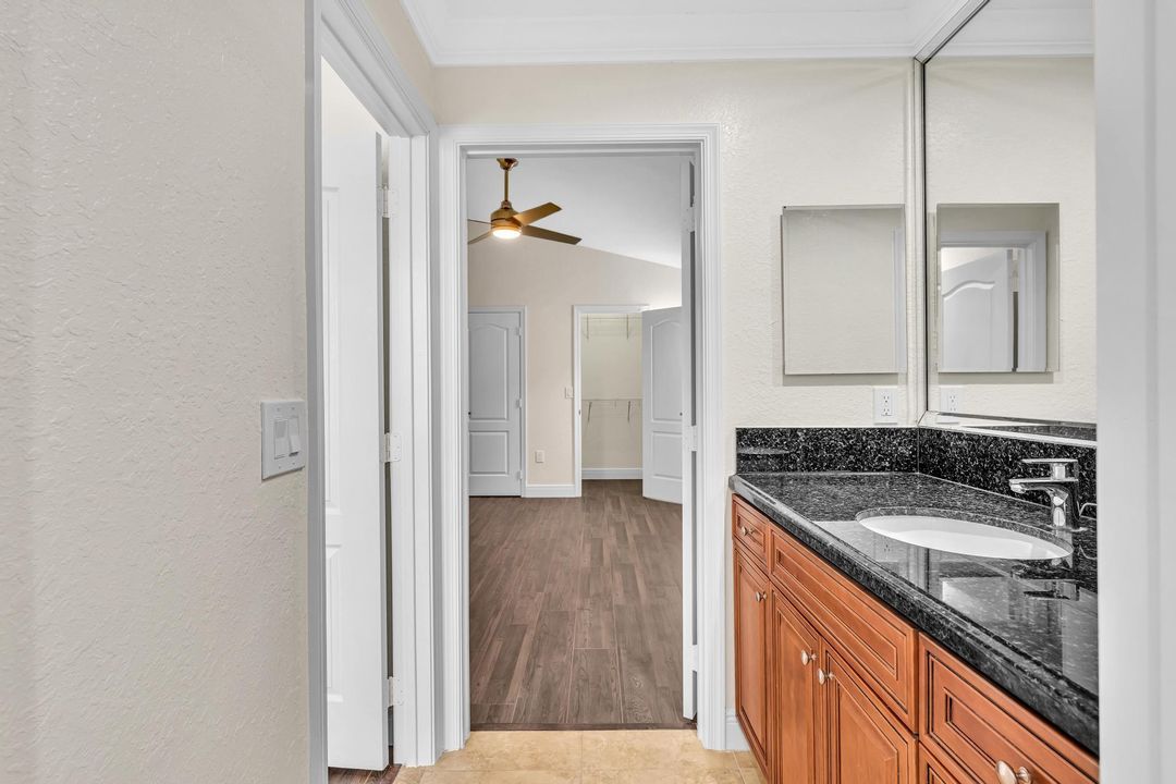 合同活跃: $420,000 (3 贝兹, 2 浴室, 1826 平方英尺)