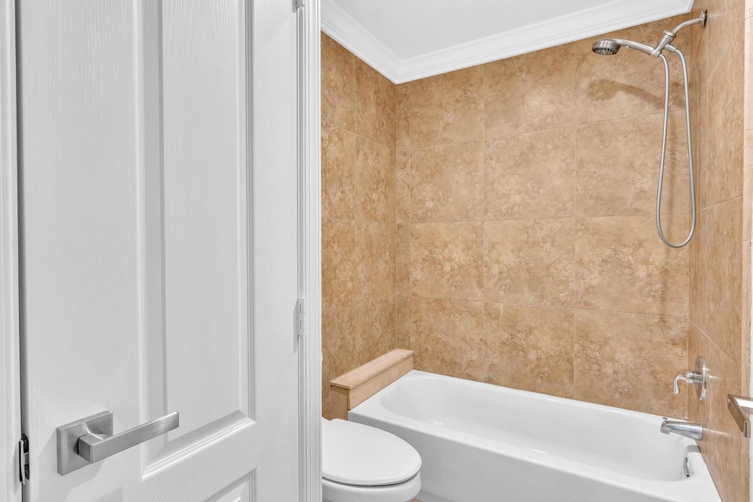 合同活跃: $420,000 (3 贝兹, 2 浴室, 1826 平方英尺)