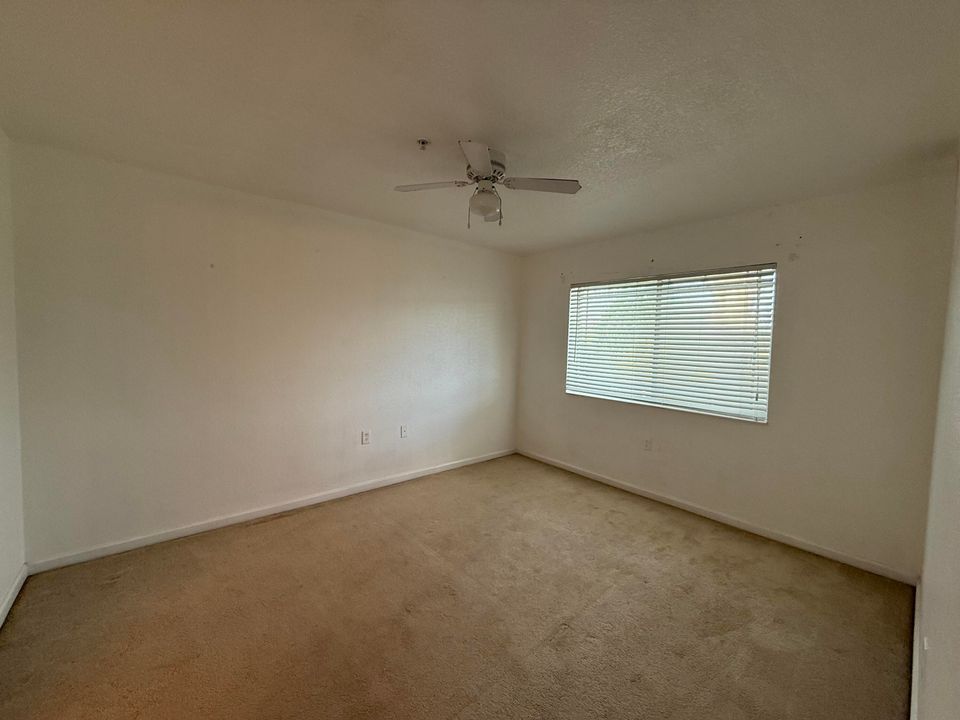 For Rent: $1,750 (2 beds, 2 baths, 960 Square Feet)