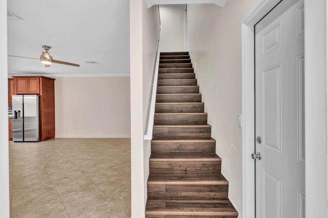 合同活跃: $420,000 (3 贝兹, 2 浴室, 1826 平方英尺)