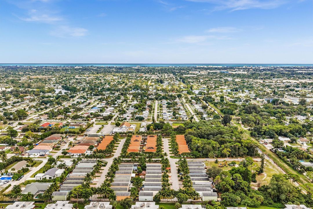 合同活跃: $420,000 (3 贝兹, 2 浴室, 1826 平方英尺)