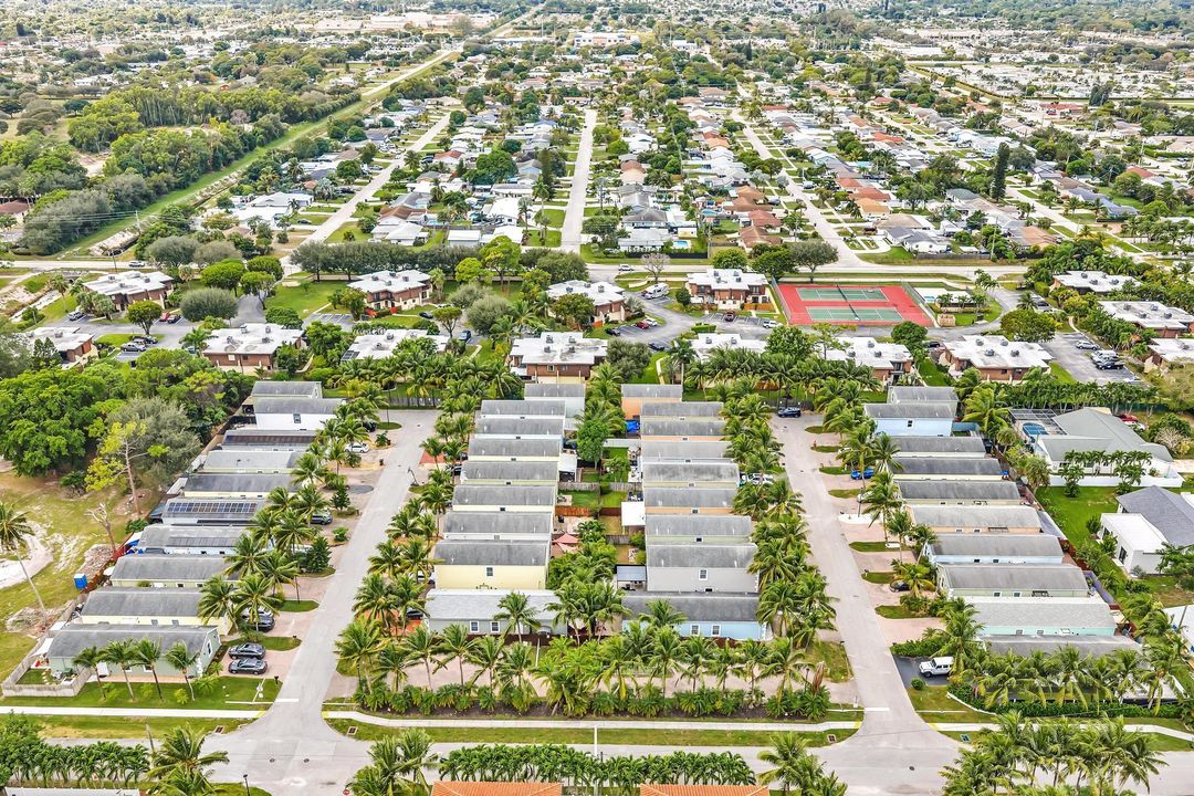 合同活跃: $420,000 (3 贝兹, 2 浴室, 1826 平方英尺)