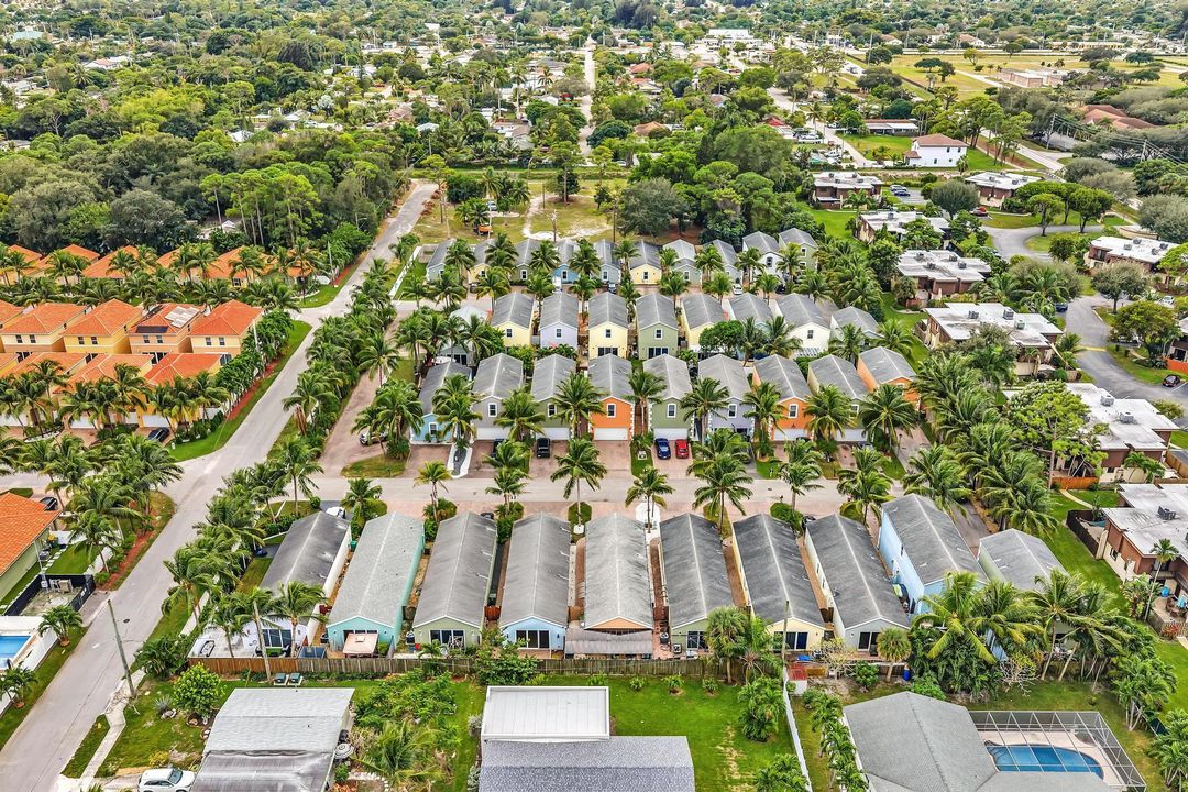 合同活跃: $420,000 (3 贝兹, 2 浴室, 1826 平方英尺)