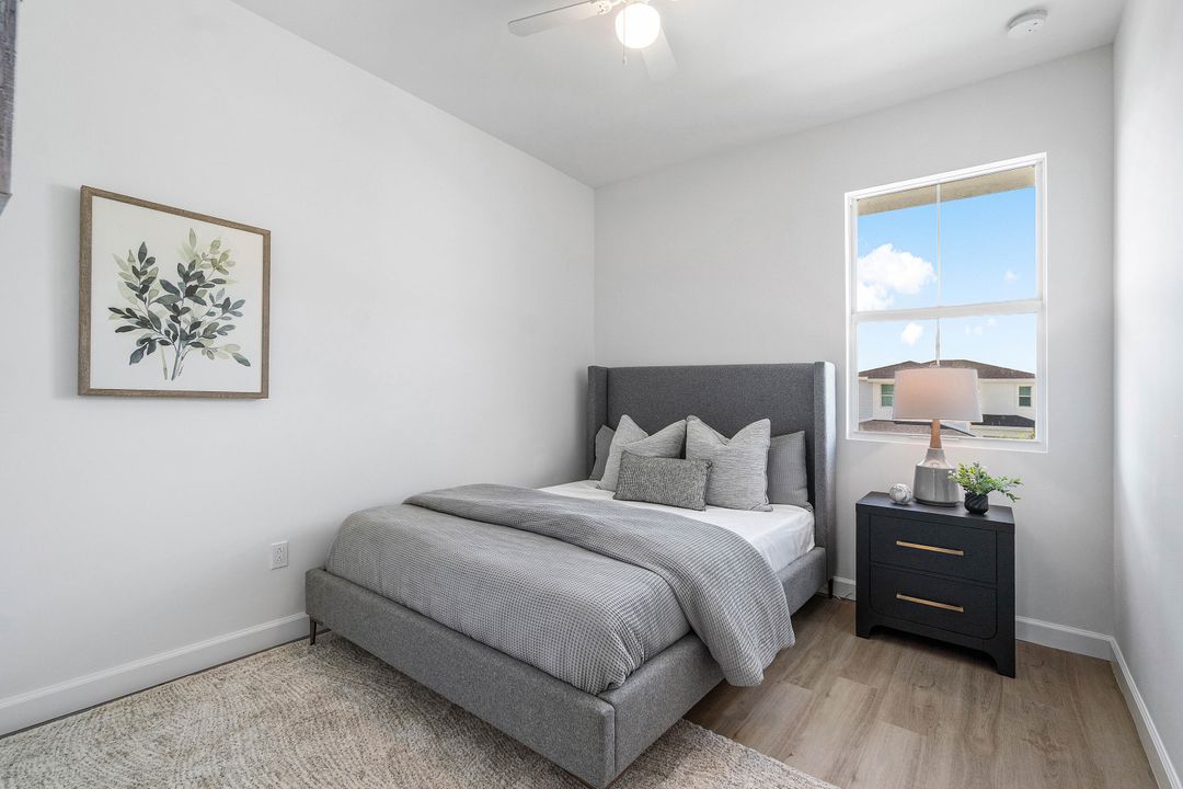 待售: $599,900 (4 贝兹, 2 浴室, 1971 平方英尺)