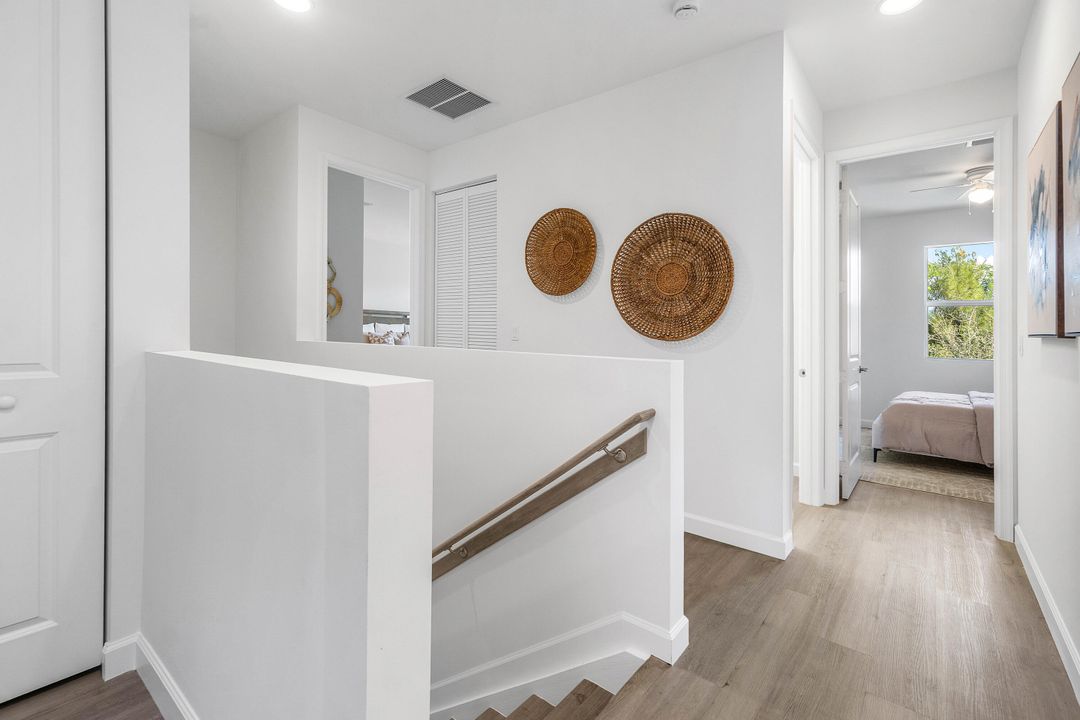 待售: $599,900 (4 贝兹, 2 浴室, 1971 平方英尺)