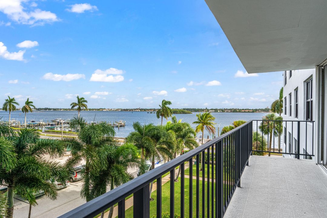 На продажу: $785,000 (2 спален, 2 ванн, 1414 Квадратных фут)