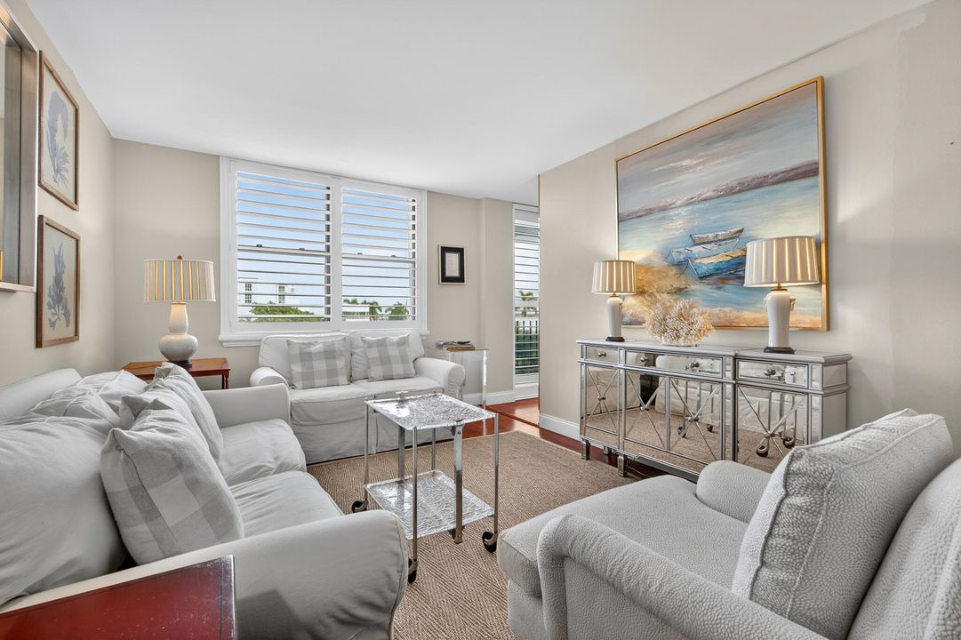 На продажу: $785,000 (2 спален, 2 ванн, 1414 Квадратных фут)