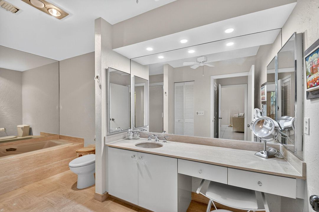 Activo con contrato: $279,000 (2 camas, 2 baños, 1734 Pies cuadrados)