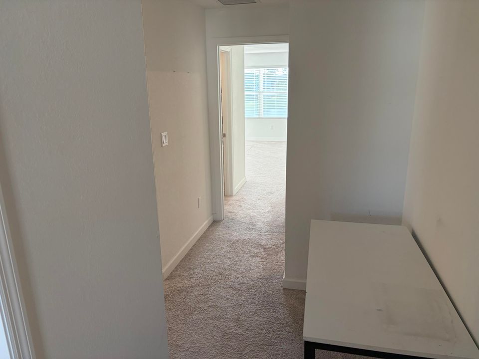 合同活跃: $3,500 (3 贝兹, 2 浴室, 1695 平方英尺)