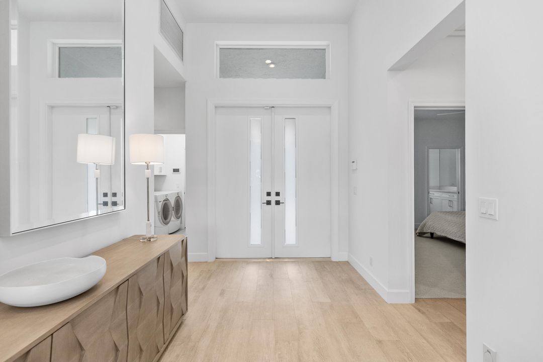 For Sale: $3,125,000 (3 beds, 4 baths, 2692 Square Feet)