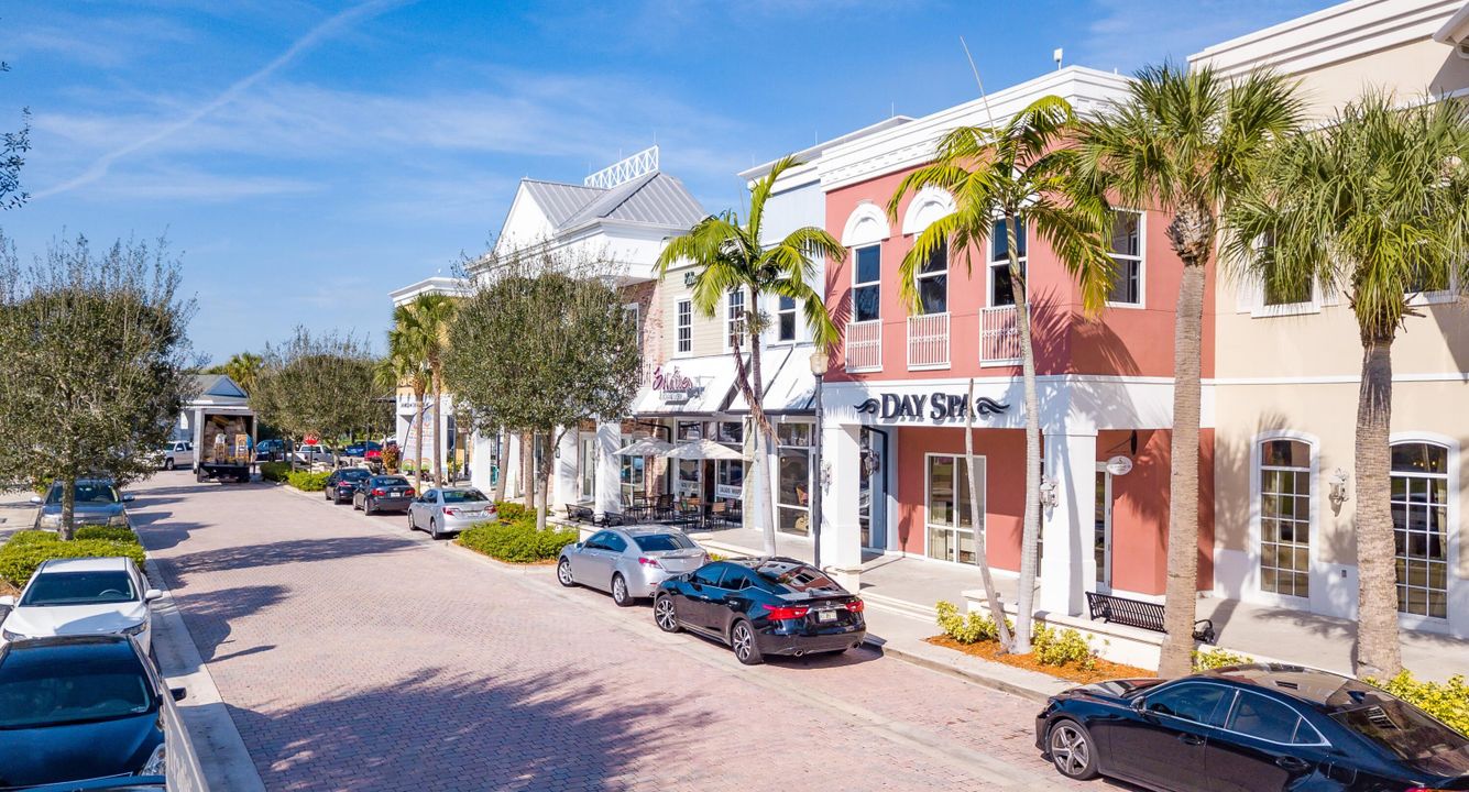 For Sale: $342,000 (2 beds, 2 baths, 1440 Square Feet)