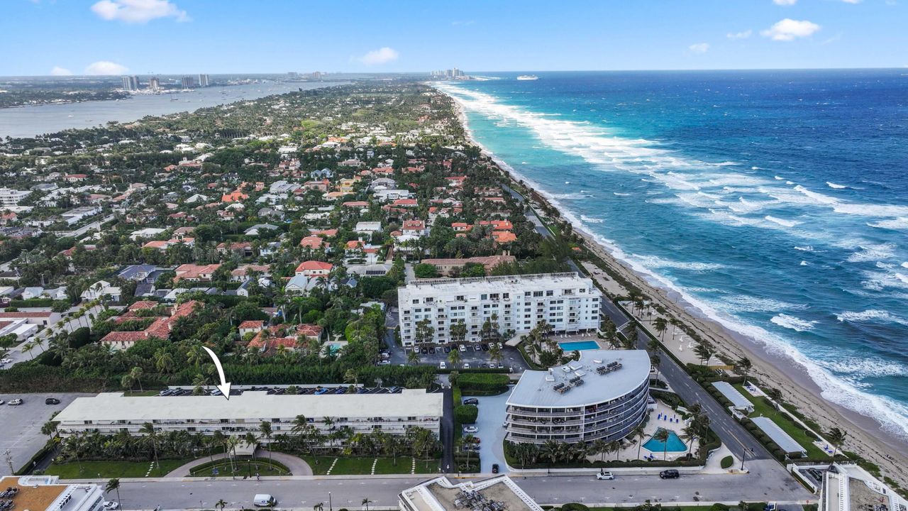 For Rent: $12,000 (2 beds, 2 baths, 990 Square Feet)