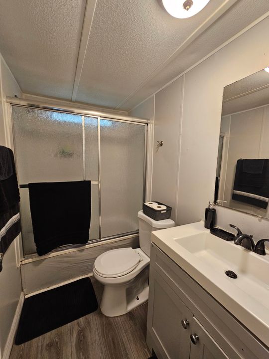 For Sale: $269,000 (3 beds, 2 baths, 1288 Square Feet)