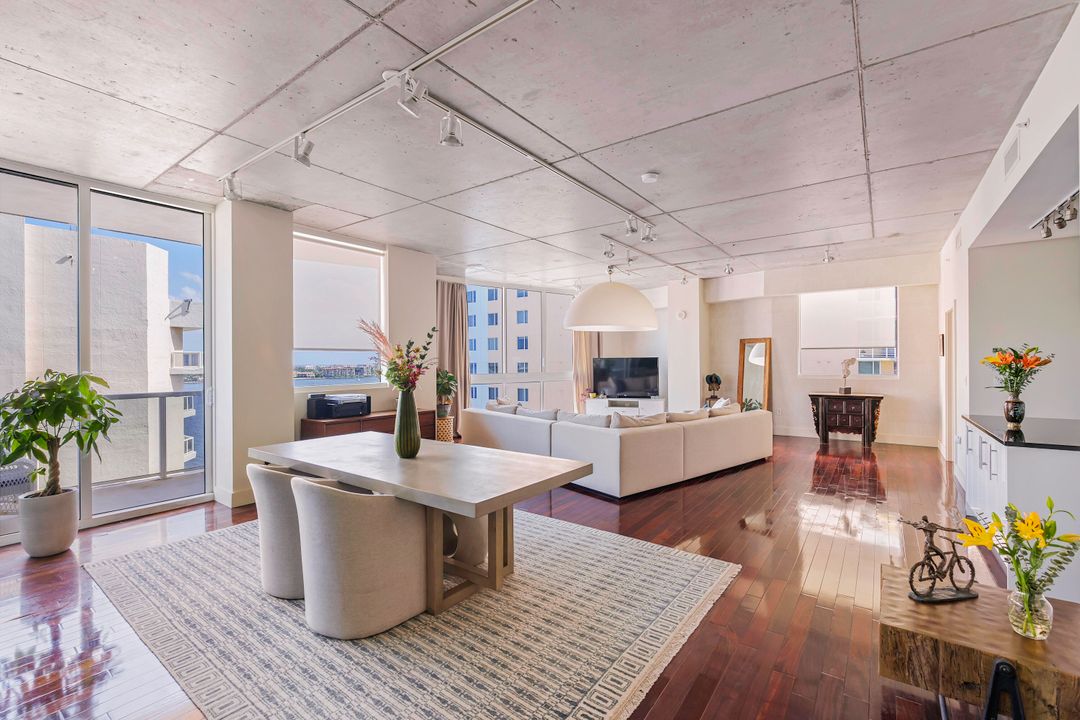 Active With Contract: $4,650 (2 beds, 2 baths, 1565 Square Feet)