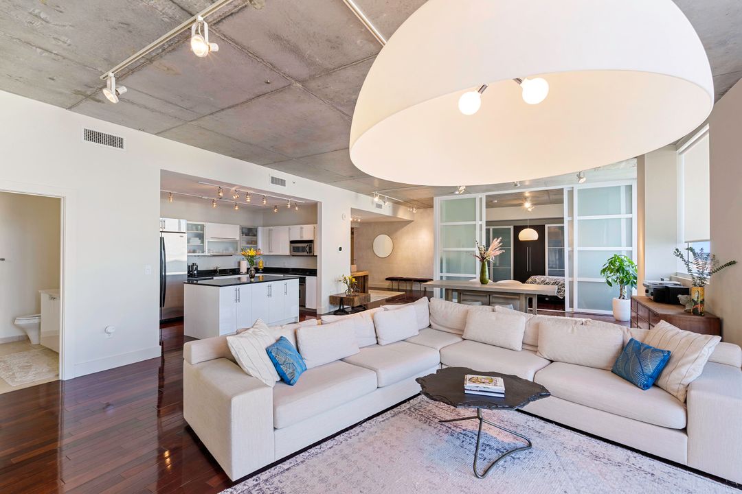 Active With Contract: $4,650 (2 beds, 2 baths, 1565 Square Feet)